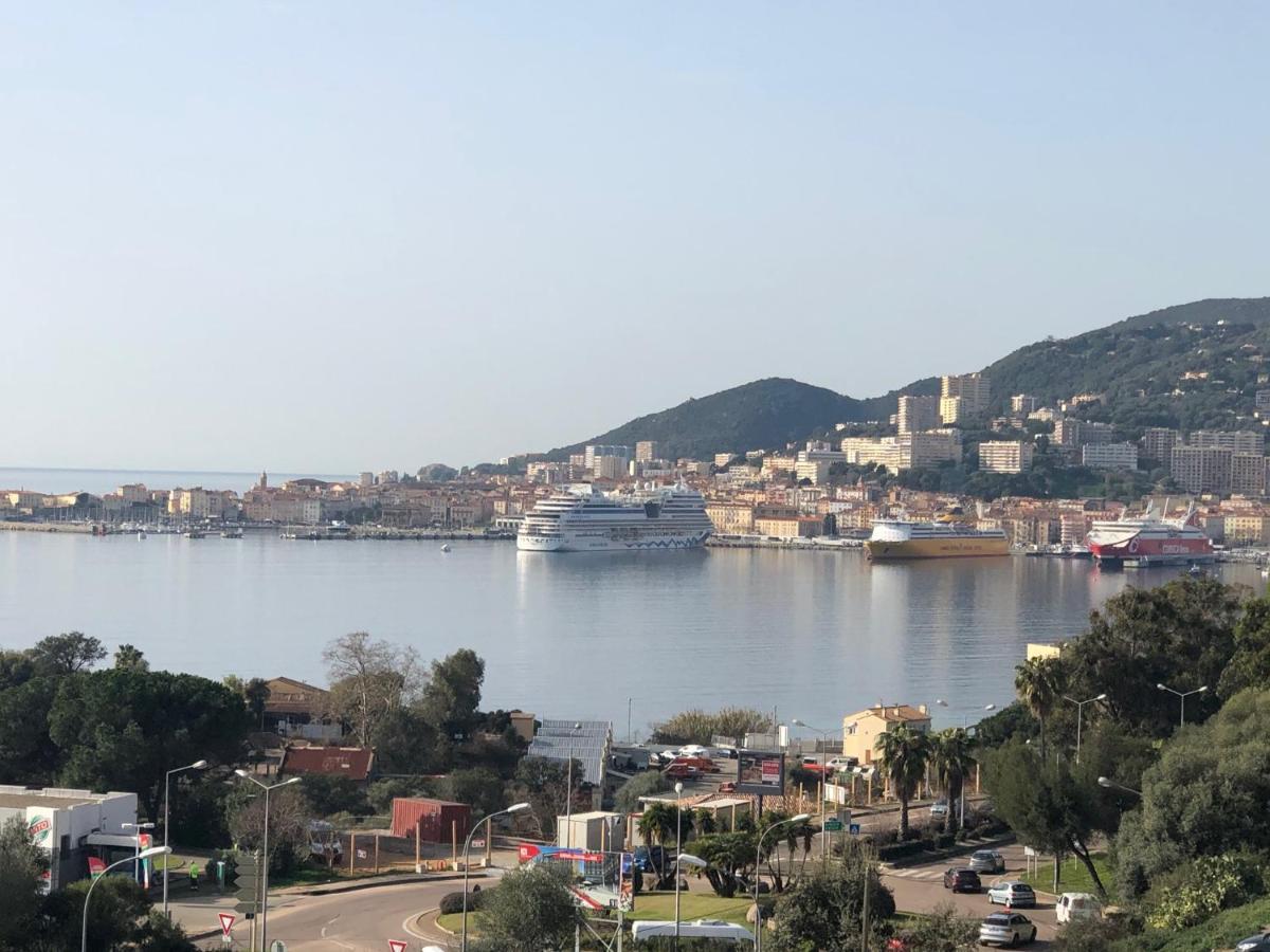 Bel Appartement F3 Vue Sur Le Golfe D'Ajaccio Ajaccio  Exterior foto